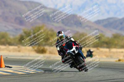 media/Jan-09-2022-SoCal Trackdays (Sun) [[2b1fec8404]]/Turn 14 (10am)/